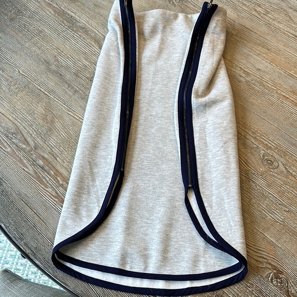 Anthropologie Gray Sunday in Brooklyn soft Fleece zip Skirt with Navy Trim L - Picture 2 of 9